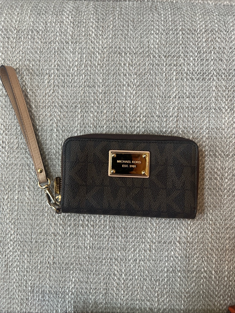 Michael Kors Jet Set Travel Continental Wallet Wristlet Brown Signature MK Logo